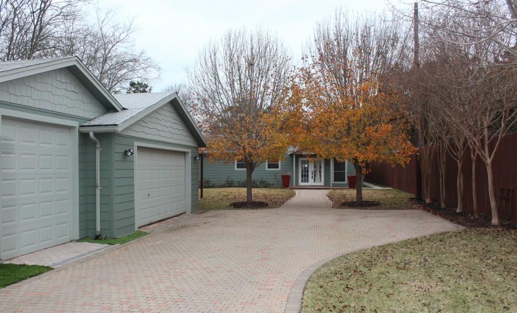 View 3315 Blumie St in Kincheon Sec 02 3315 Blumie St - front exterior - Luxury home in Kincheon Sec 02, Austin, TX