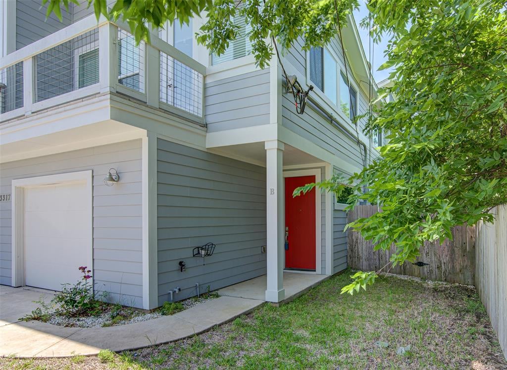 View 3317 Blumie St Unit #B in Blumie Condominiums 3317 Blumie St Unit #B - front exterior - Luxury home in Blumie Condominiums, Austin, TX