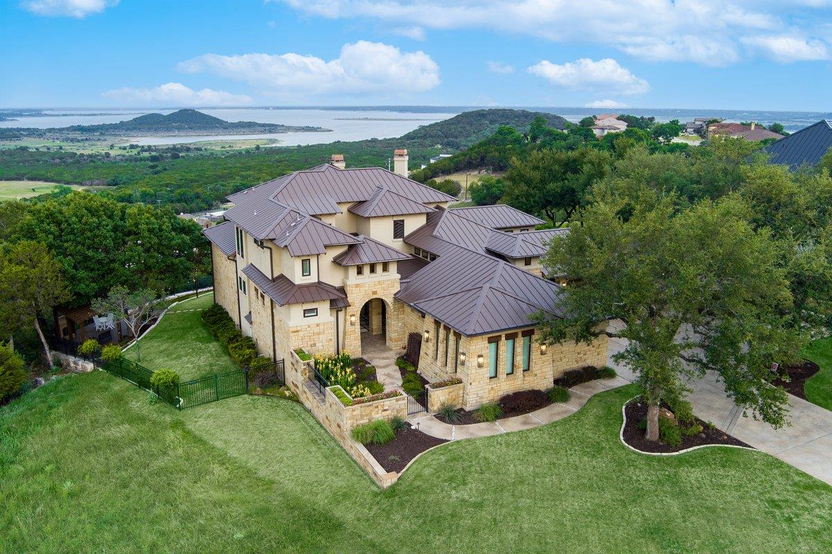 View 3319 Eagle Rdg in The Ridge Ph Two Sec 1 3319 Eagle Rdg - front exterior - Luxury home in The Ridge Ph Two Sec 1, Harker Heights, TX