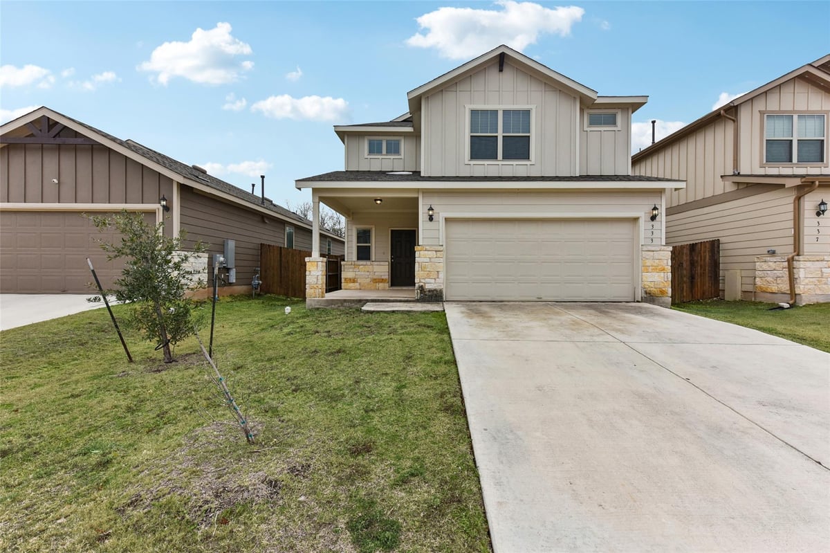 View 333 La Dera Dr in Santa Rita Ranch South 333 La Dera Dr - front exterior - Luxury home in Santa Rita Ranch South, Liberty Hill, TX