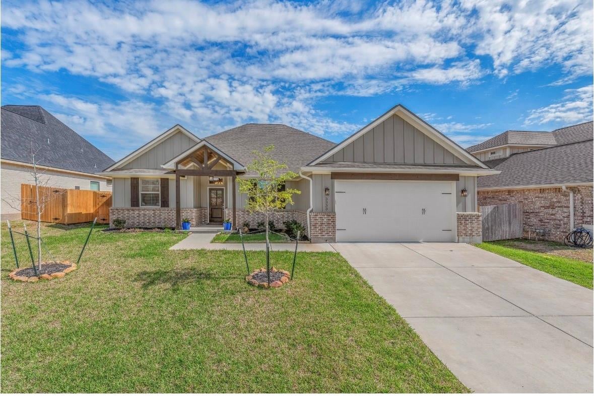 View 3333 Stonington Way in Greenbrier 3333 Stonington Way - front exterior - Luxury home in Greenbrier, Bryan, TX