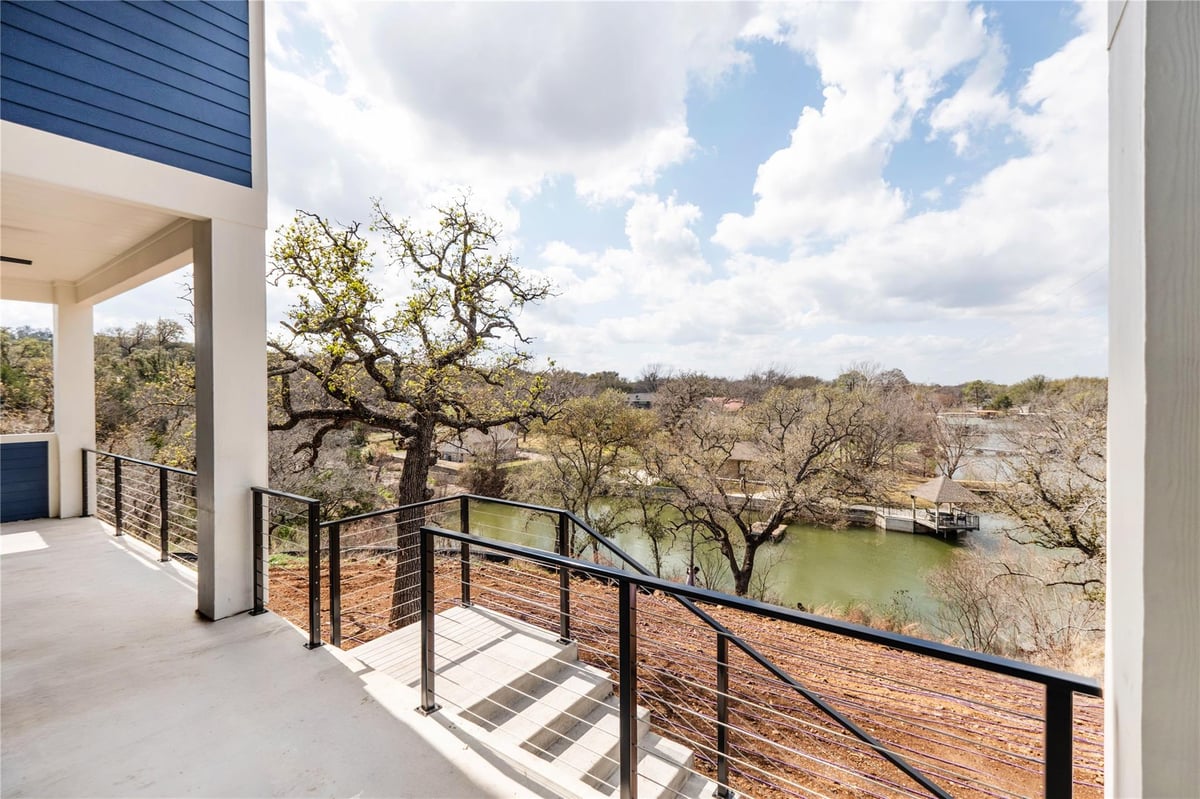 View 334 Lake DR in Island Lodges 334 Lake DR - front exterior - Luxury home in Island Lodges, Buchanan Dam, TX