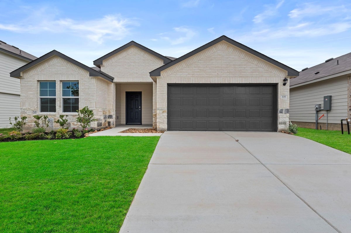 View 335 Boatman CV in ARROYO RANCH 335 Boatman CV - front exterior - Luxury home in ARROYO RANCH, Seguin, TX