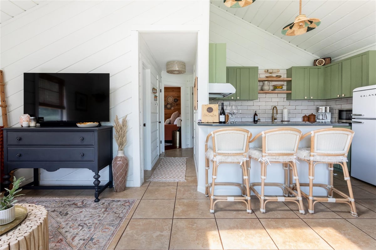 Living area at 336 Coventry Rd - 3 bed 2 bath home