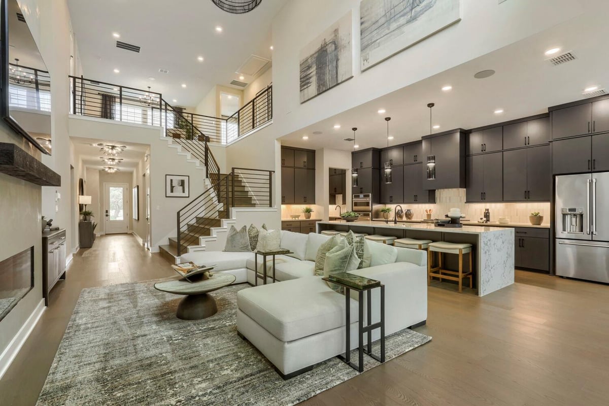 336 Ridgeway LN - front exterior - Luxury home in Bluff Haven, Georgetown, TX