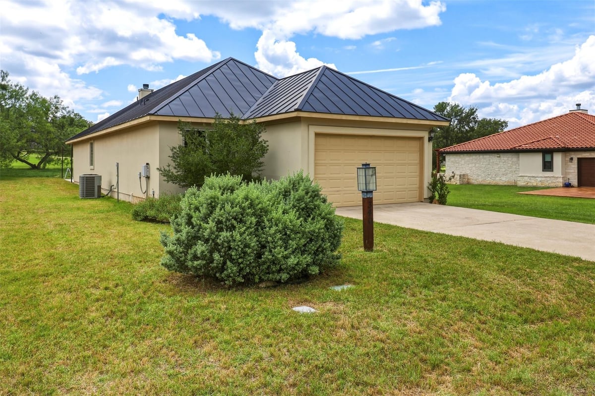 View 340 Sun Ray in Horseshoe Bay W 340 Sun Ray - front exterior - Luxury home in Horseshoe Bay W, Horseshoe Bay, TX