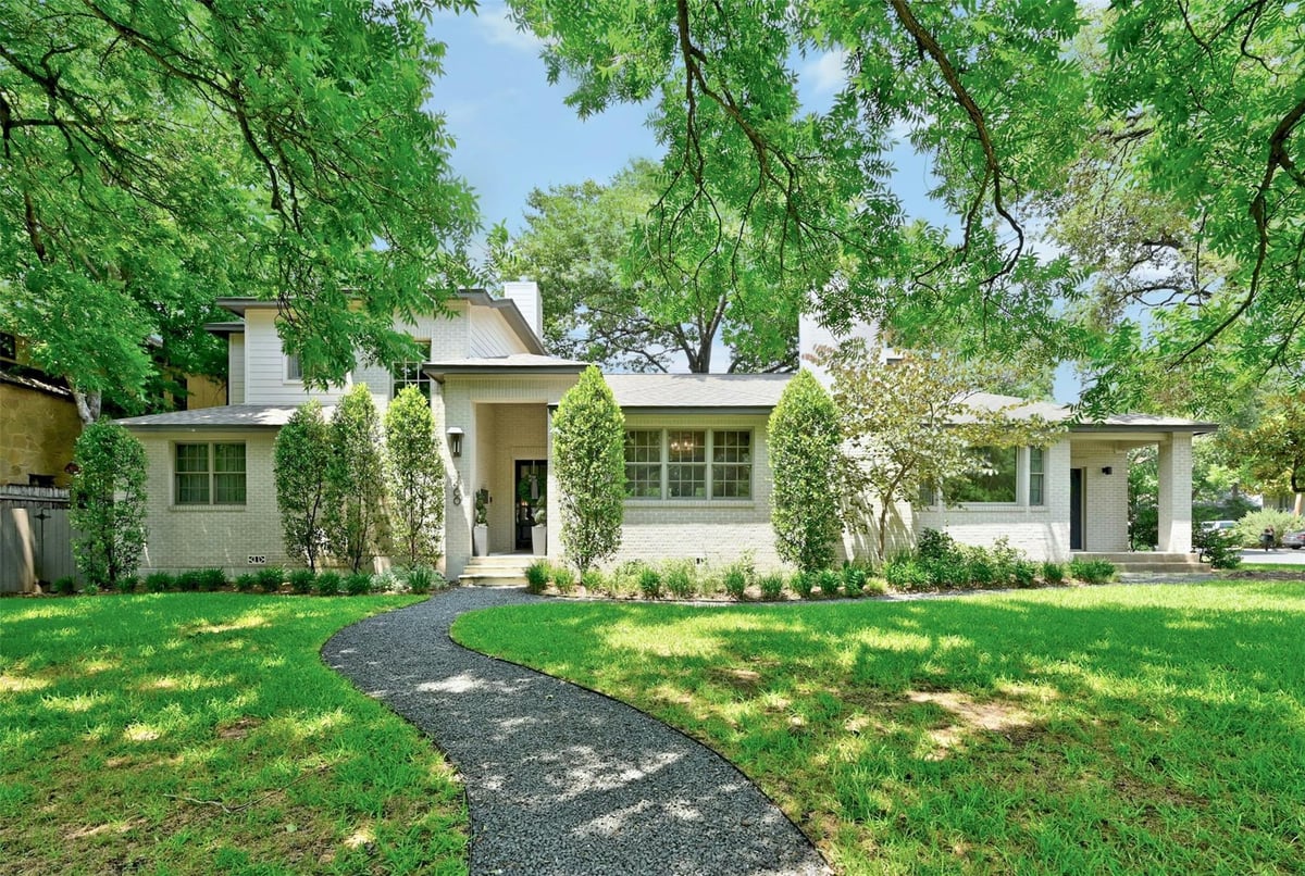 View 3400 Oakmont BLVD in Happy Hollow 3400 Oakmont BLVD - property photo 1 - Luxury home in Happy Hollow, Austin, TX