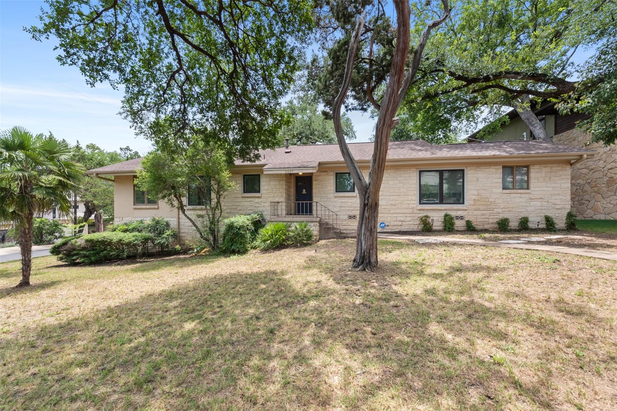 View 3401 Clearview DR in Walsh Place Div A Amd 3401 Clearview DR - front exterior - Luxury home in Walsh Place Div A Amd, Austin, TX