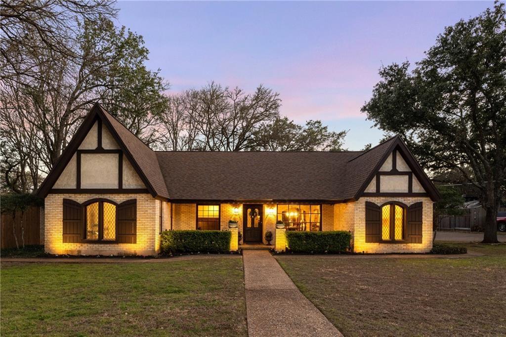 View 3401 Saddlestring Trl in Shady Hollow Add Sec 02 Ph 01 3401 Saddlestring Trl - front exterior - Luxury home in Shady Hollow Add Sec 02 Ph 01, Austin, TX