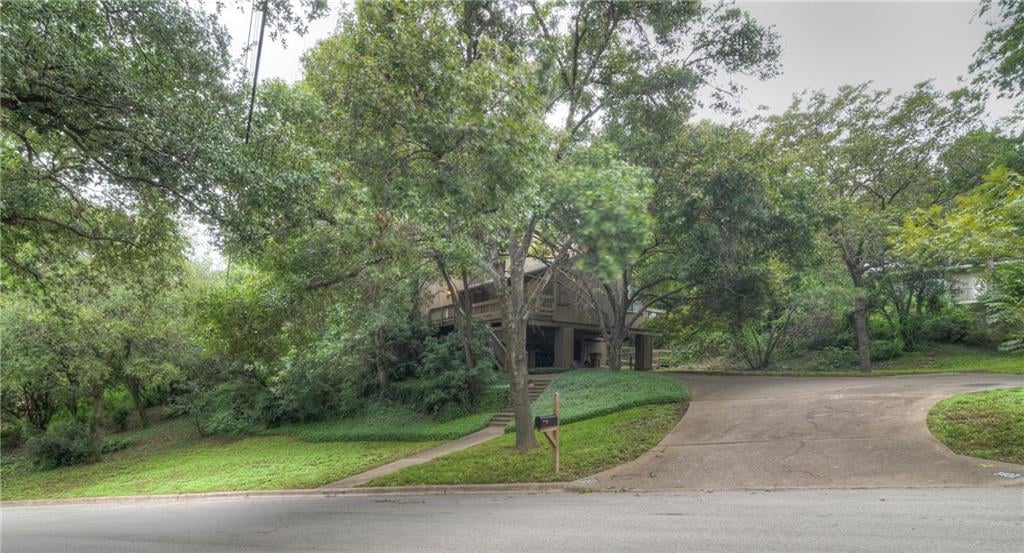 View 3402 Cascadera Dr in Balcones Park Edgemont Sec 3402 Cascadera Dr - property photo 1 - Luxury home in Balcones Park Edgemont Sec, Austin, TX
