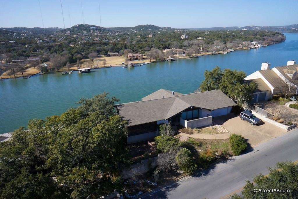 View 3406 Mount Bonnell Rd in Mount Bonnell Terrace Sec 01 3406 Mount Bonnell Rd - property photo 1 - Luxury home in Mount Bonnell Terrace Sec 01, Austin, TX