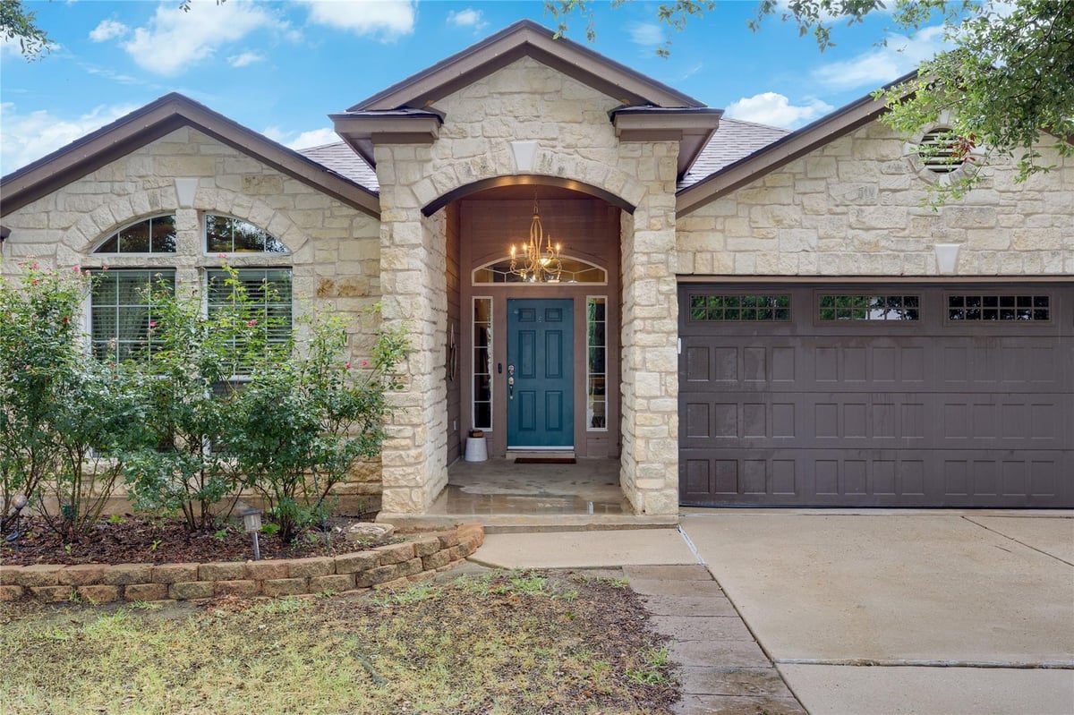 View 3407 Sandy Koufax LN in Ryans Crossing Sec 06 3407 Sandy Koufax LN - front exterior - Luxury home in Ryans Crossing Sec 06, Round Rock, TX