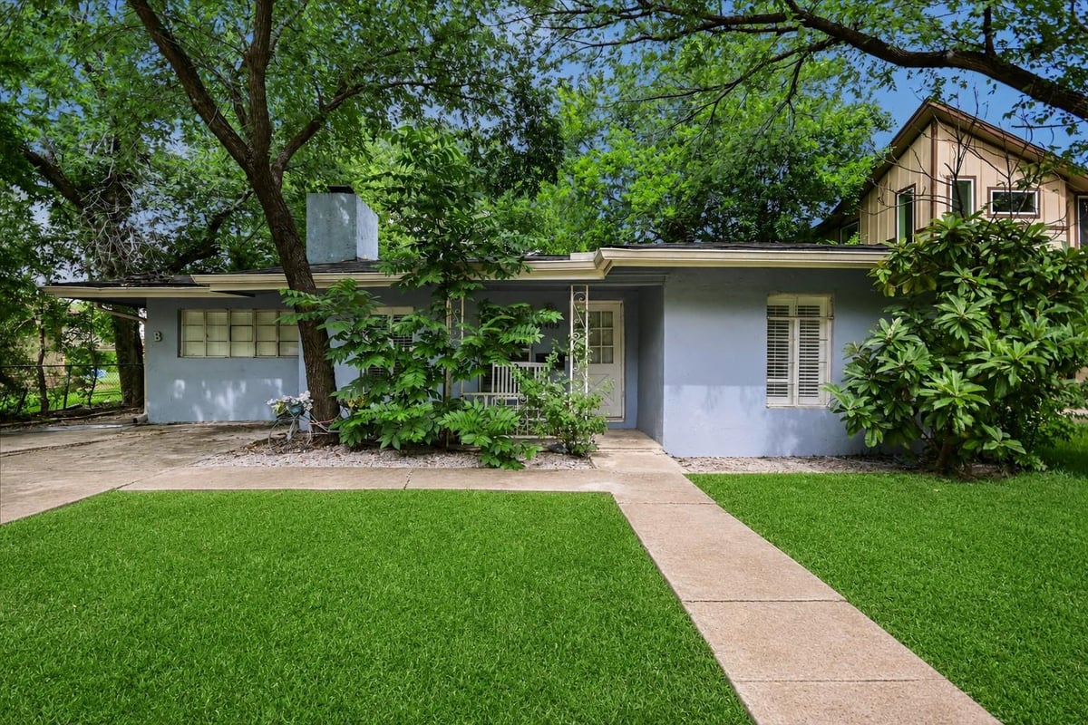View 3409 Banton RD in Giles Place Sec 02 3409 Banton RD - property photo 1 - Luxury home in Giles Place Sec 02, Austin, TX