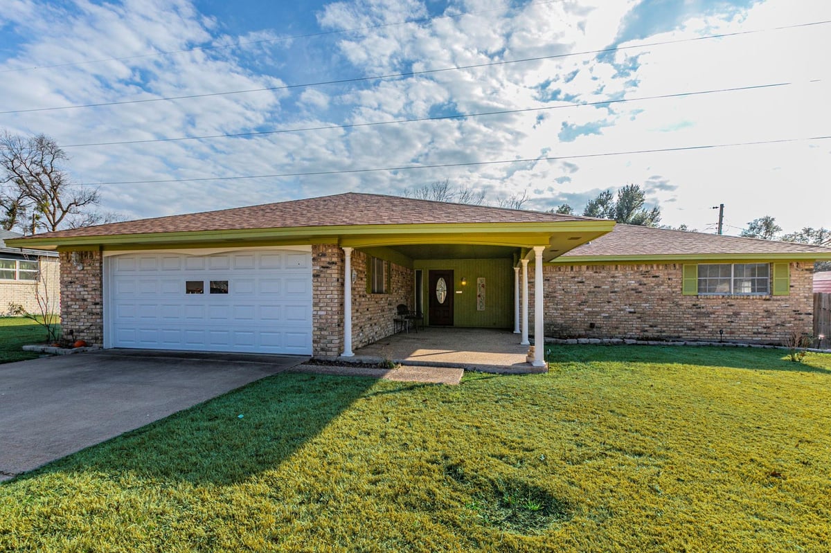 View 3409 Hemlock Blvd in Ramblewood 1st Unit 3409 Hemlock Blvd - front exterior - Luxury home in Ramblewood 1st Unit, Temple, TX
