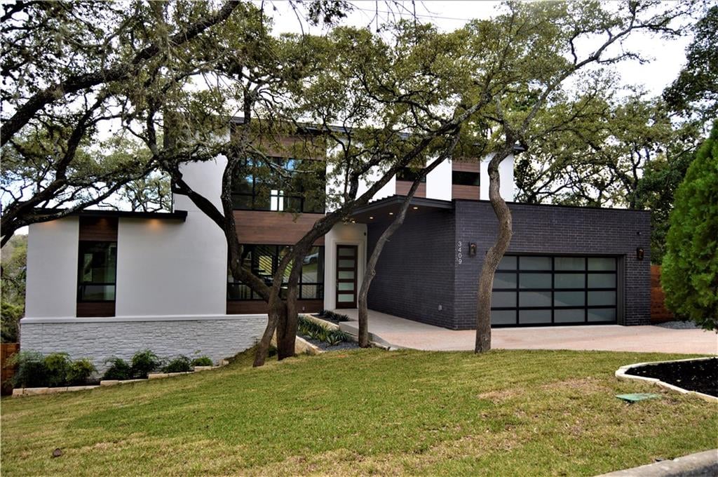 View 3409 Spanish Oak Dr in Balcones Park 01 3409 Spanish Oak Dr - property photo 1 - Luxury home in Balcones Park 01, Austin, TX