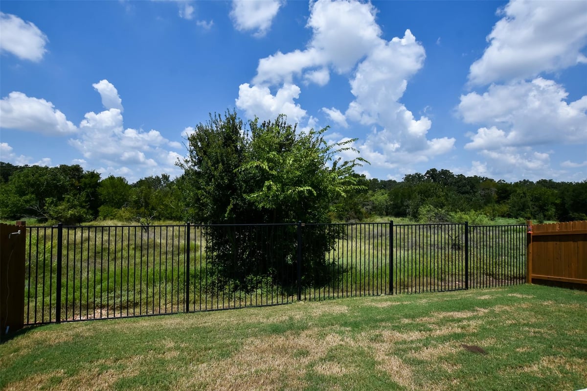 View 341 Gaida Loop in Morningstar 341 Gaida Loop - property photo 1 - Luxury home in Morningstar, Georgetown, TX