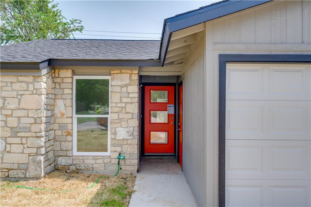 View 3410 Lynridge Dr in Vintage Hills Sec 06 3410 Lynridge Dr - property photo 1 - Luxury home in Vintage Hills Sec 06, Austin, TX