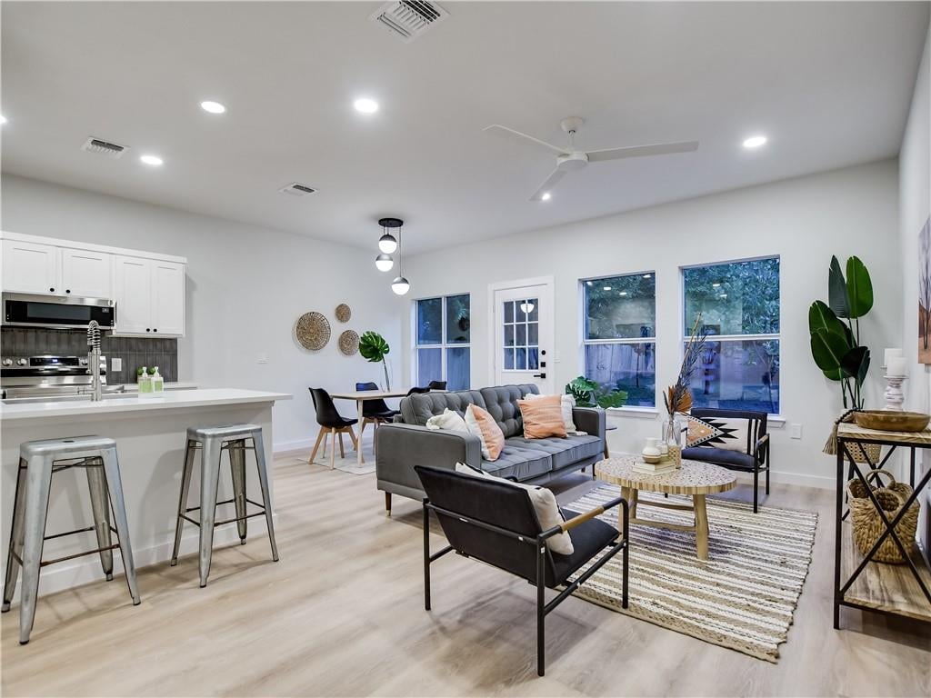 View 3413 Blumie St Unit #A in Kincheon Sec 02 3413 Blumie St Unit #A - front exterior - Luxury home in Kincheon Sec 02, Austin, TX