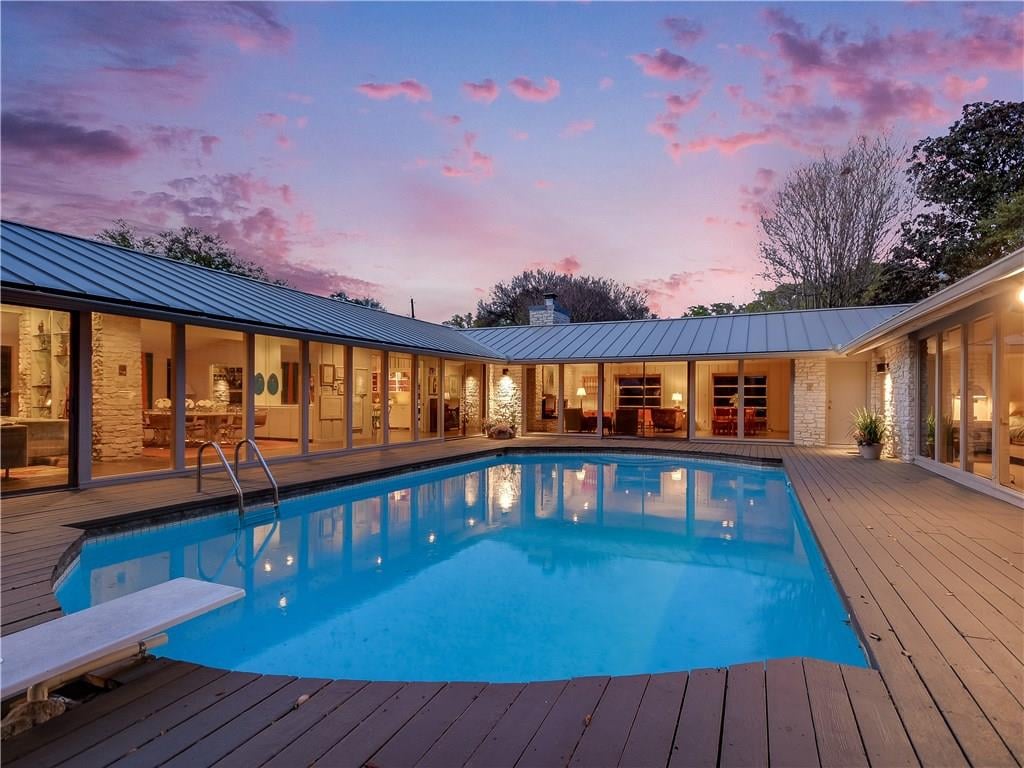 View 3413 Southill Cir in Tarrytown 3413 Southill Cir - property photo 1 - Luxury home in Tarrytown, Austin, TX