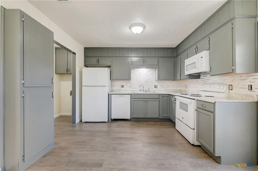Primary bedroom at 3413 Victoria Cir - Plantation Oaks Sub, Killeen, TX