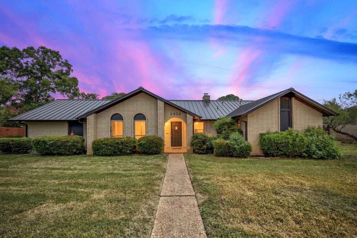 3414 Eldorado TRL - front exterior - Luxury home in Shady Hollow Add Sec 02 Ph 01, Austin, TX