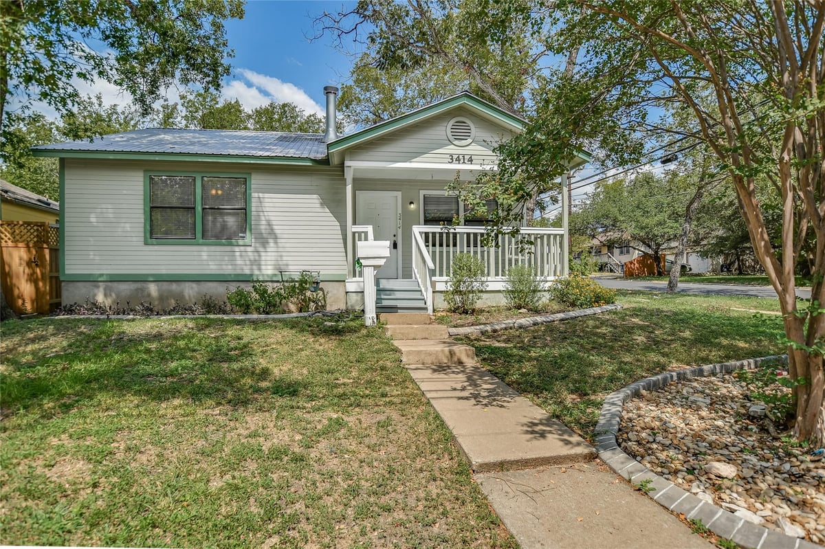 View 3414 Hollywood Ave in University Park 3414 Hollywood Ave - property photo 1 - Luxury home in University Park, Austin, TX