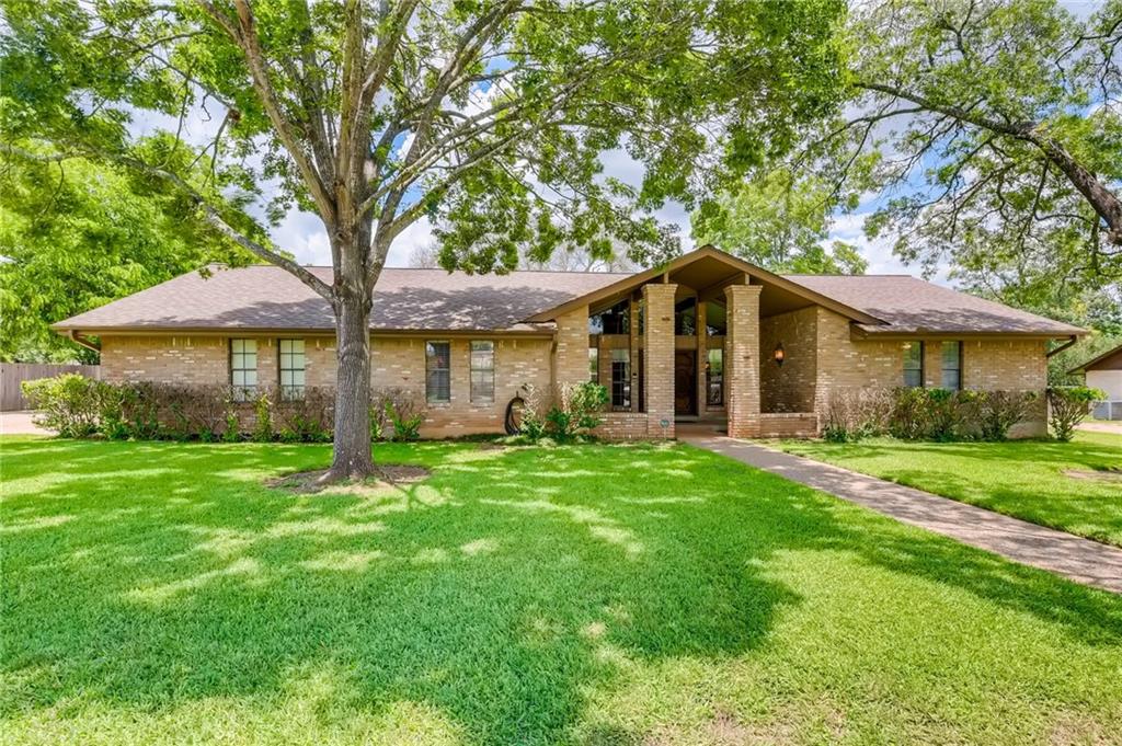 View 3416 Eldorado Trl in Shady Hollow Add Sec 02 Ph 01 3416 Eldorado Trl - front exterior - Luxury home in Shady Hollow Add Sec 02 Ph 01, Austin, TX