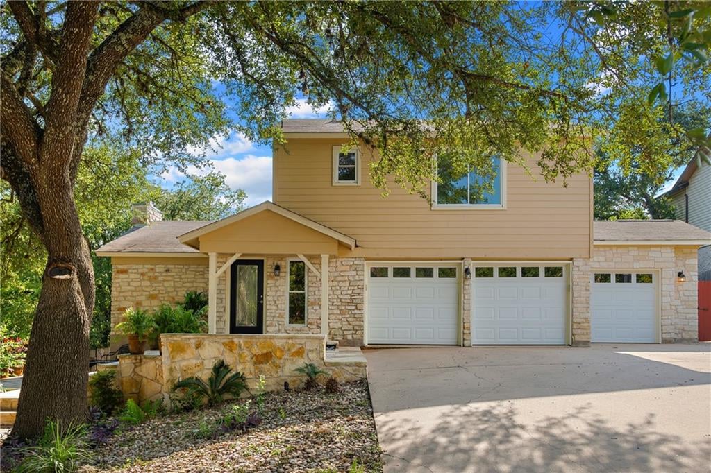 View 3419 Rosefinch TRL in Woodhaven 02 3419 Rosefinch TRL - front exterior - Luxury home in Woodhaven 02, Austin, TX