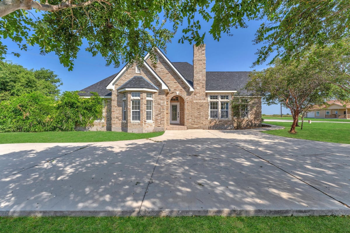 View 3424 S Old Bastrop Hwy in None 3424 S Old Bastrop Hwy - front exterior - Luxury home in None, San Marcos, TX