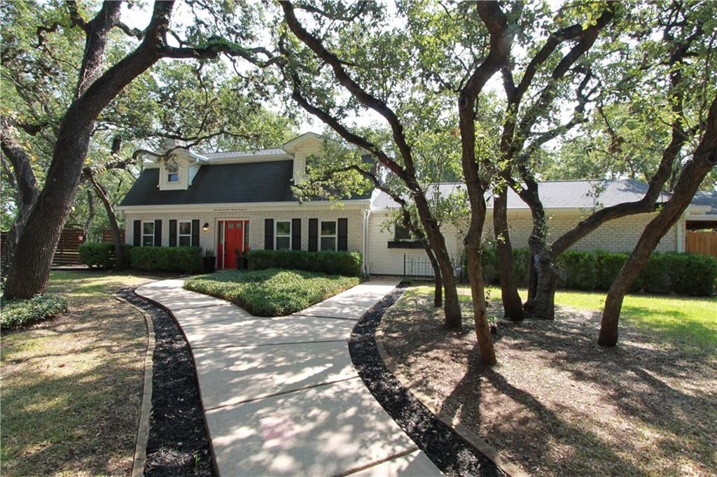 View 3426 Shady Valley Dr in Shady Hollow Add 3426 Shady Valley Dr - property photo 1 - Luxury home in Shady Hollow Add, Austin, TX