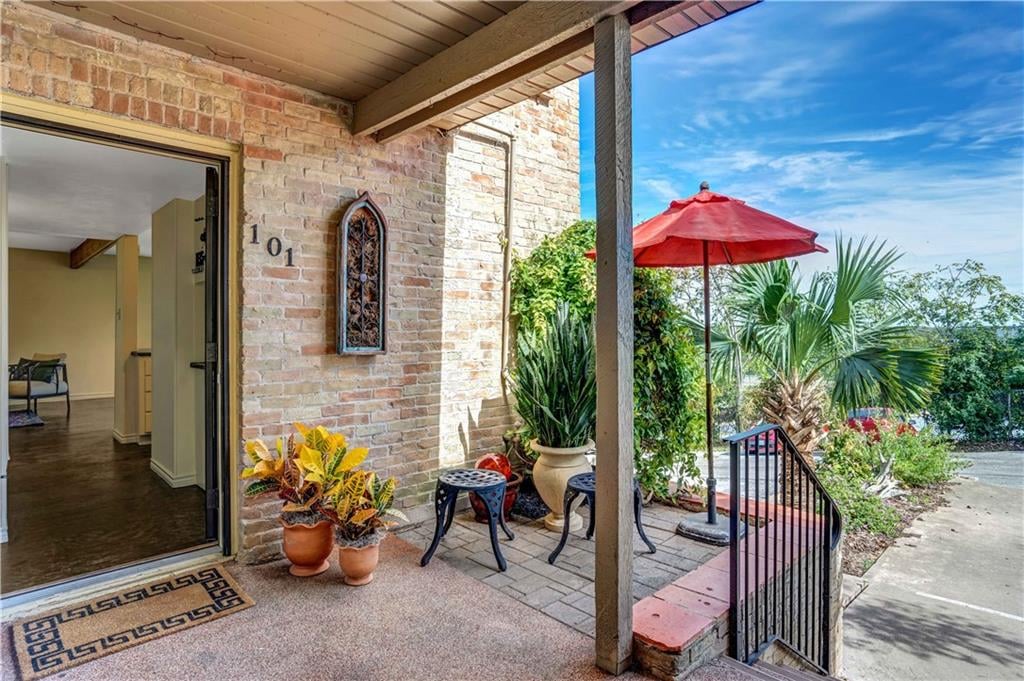 View 3431 North Hills DR Unit #101 in Balcones Towers Condo 3431 North Hills DR Unit #101 - front exterior - Luxury home in Balcones Towers Condo, Austin, TX