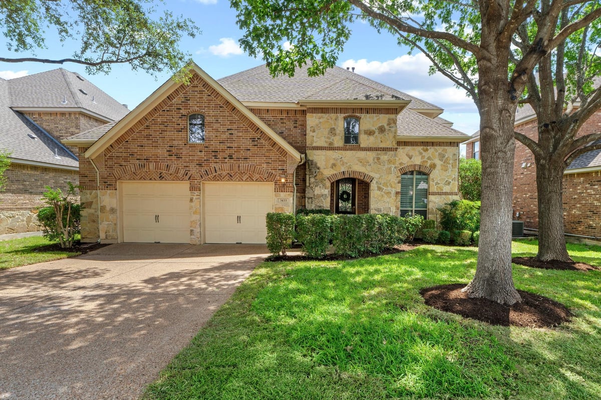 View 3433 Alexandrite WAY in Walsh Ranch Sec 03 3433 Alexandrite WAY - front exterior - Luxury home in Walsh Ranch Sec 03, Round Rock, TX