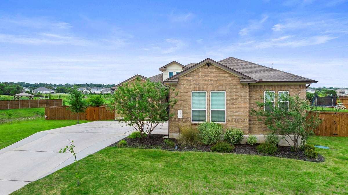 View 3444 Twinspur St in Bonnet Tr Sub 3444 Twinspur St - front exterior - Luxury home in Bonnet Tr Sub, Leander, TX