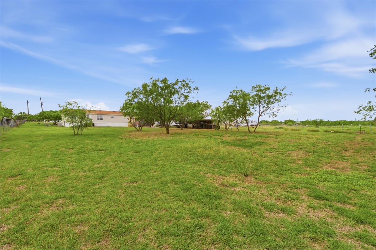 View 345 Morning Mist in Sunrise Meadows 345 Morning Mist - property photo 1 - Luxury home in Sunrise Meadows, Lockhart, TX