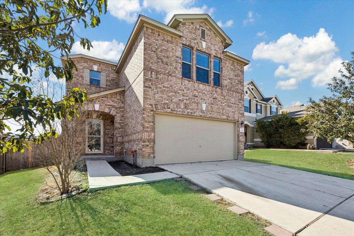 View 350 Gina Dr in Waterleaf Ph B Sec 4 350 Gina Dr - property photo 1 - Luxury home in Waterleaf Ph B Sec 4, Kyle, TX