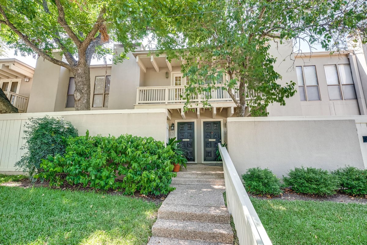 View 3500 Enfield RD Unit #D in Thirty 05 Hundred Enfield 3500 Enfield RD Unit #D - property photo 1 - Luxury home in Thirty 05 Hundred Enfield, Austin, TX