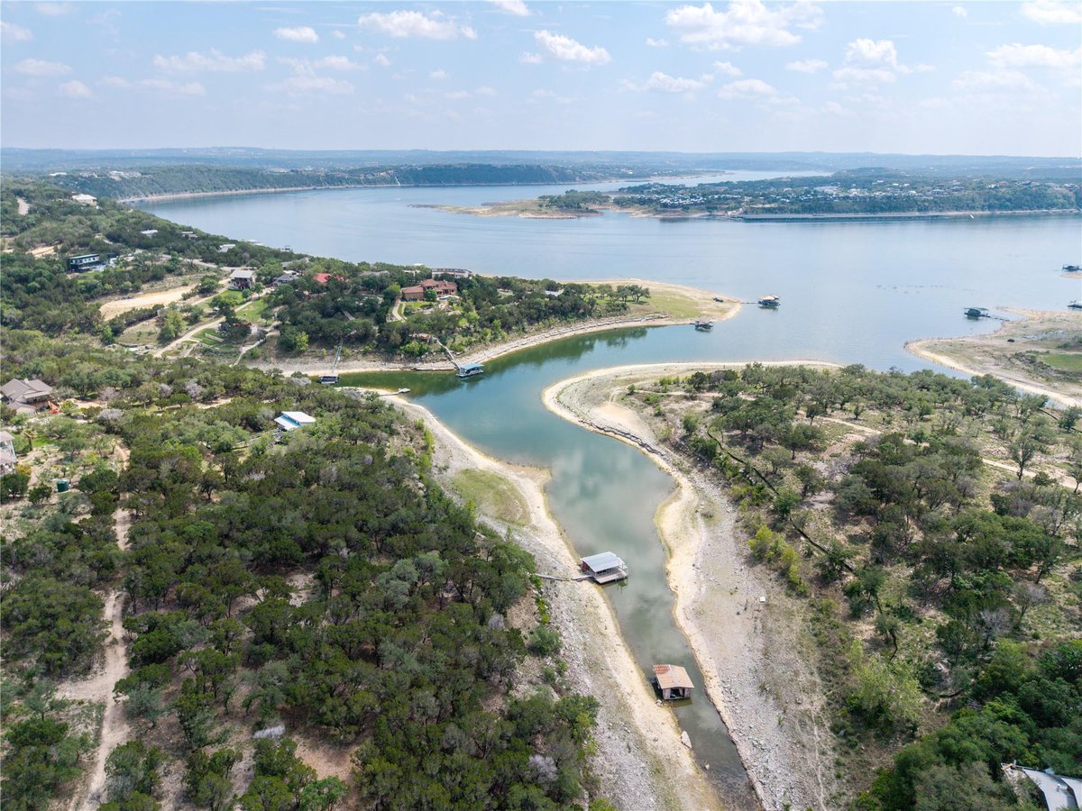 3500 Lohmans Ford Rd Unit #17 - front exterior - Luxury lot in Old Farm Community, Lago Vista, TX