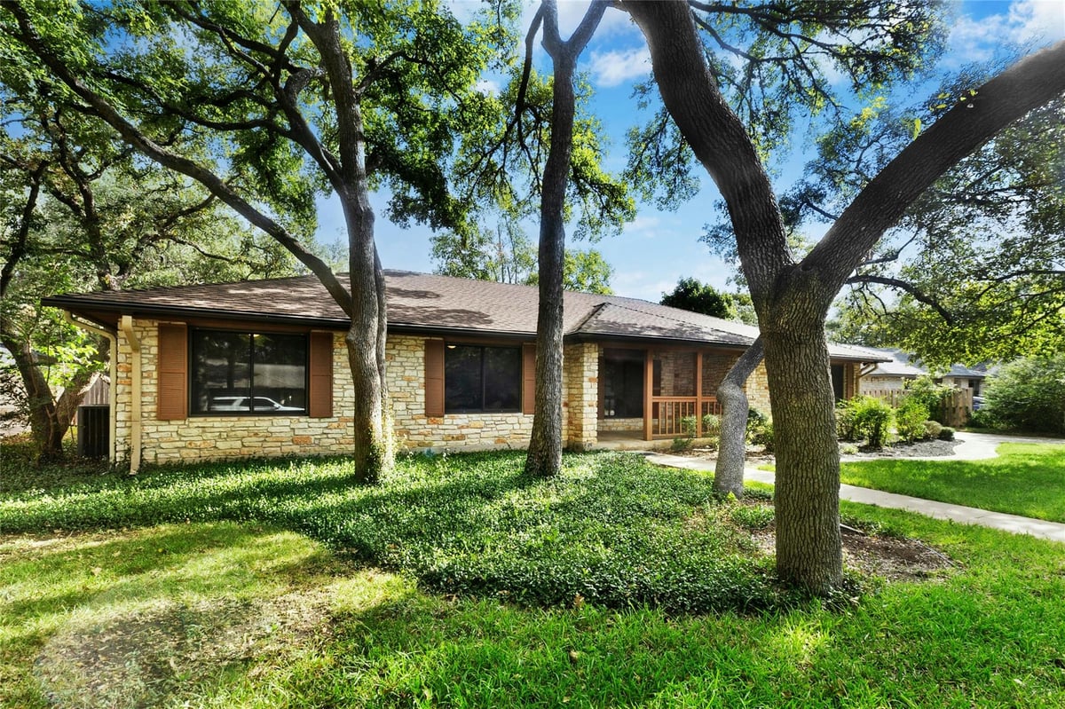 Primary bedroom at 3502 Apache Forest Dr - 4 bed 2 bath home