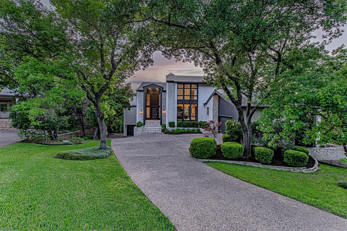View 3502 Native Dancer CV in Davenport Ranch Ph 01 Sec 01 3502 Native Dancer CV - front exterior - Luxury home in Davenport Ranch Ph 01 Sec 01, Austin, TX
