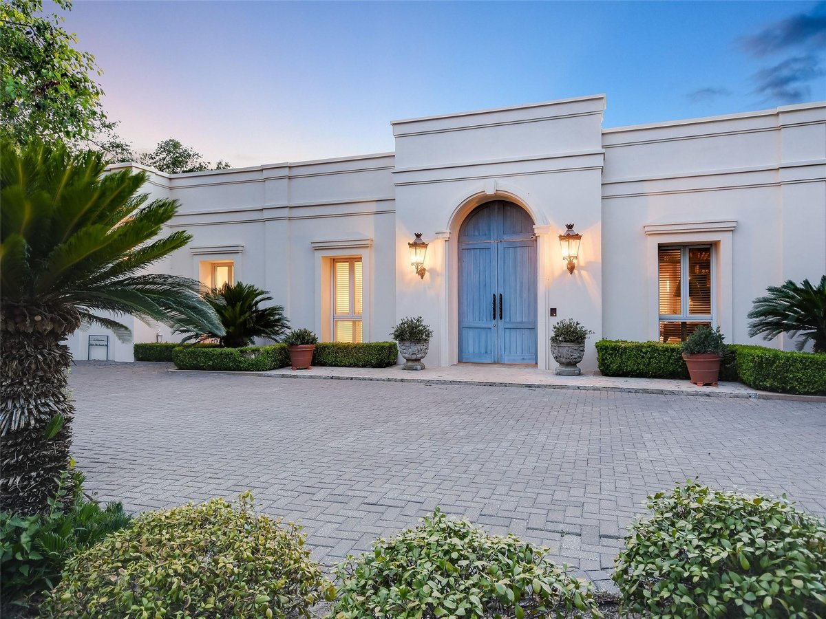 View 3504 Mount Bonnell RD in Mount Bonnell Terrace Sec 01 3504 Mount Bonnell RD - property photo 1 - Luxury home in Mount Bonnell Terrace Sec 01, Austin, TX