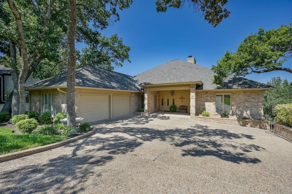 View 3504 Native Dancer CV in Davenport Ranch Ph 01 Sec 01 3504 Native Dancer CV - front exterior - Luxury home in Davenport Ranch Ph 01 Sec 01, Austin, TX