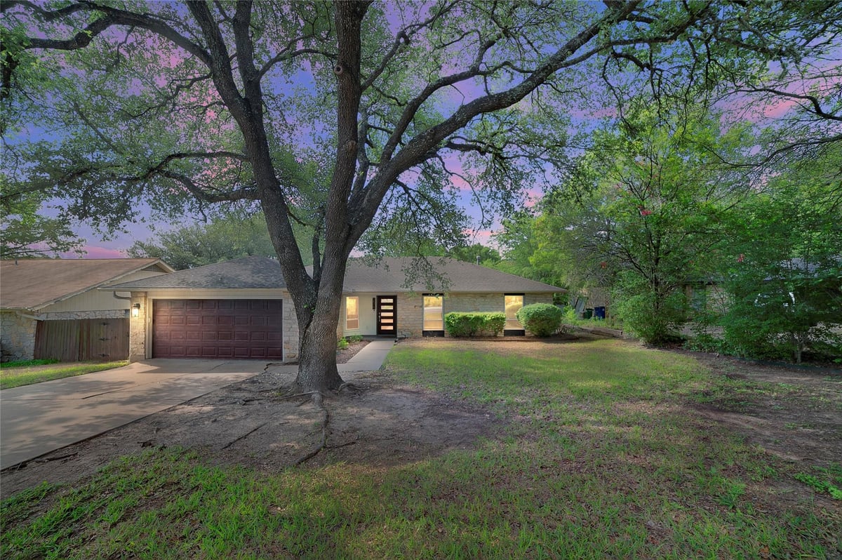 View 3505 Pinnacle RD in Woodhaven 3505 Pinnacle RD - property photo 1 - Luxury home in Woodhaven, Austin, TX