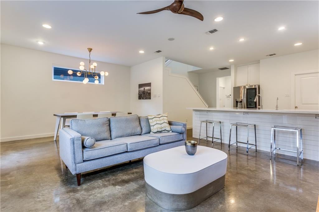 View 3505 Villa Ct Unit #10 in Villa Court 3505 Villa Ct Unit #10 - front exterior - Luxury home in Villa Court, Austin, TX