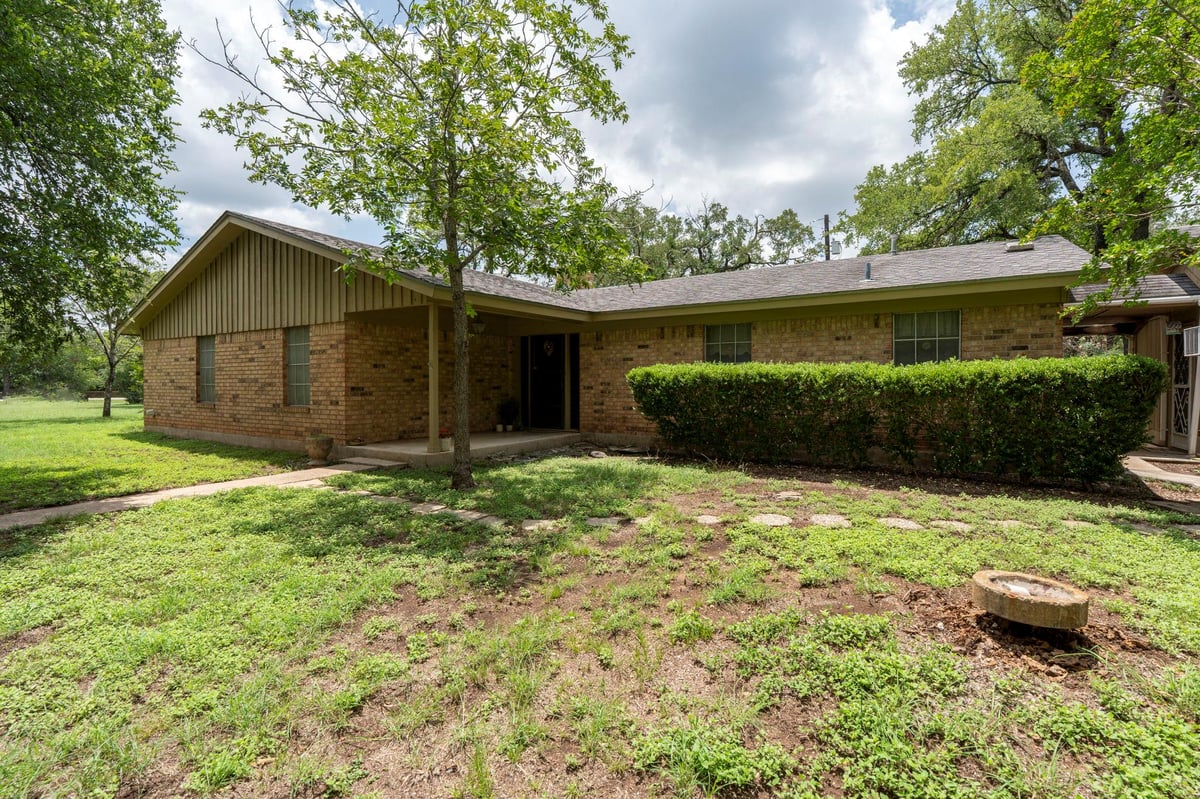 View 3511 Wyldwood RD in N/A 3511 Wyldwood RD - front exterior - Luxury home in N/A, Austin, TX