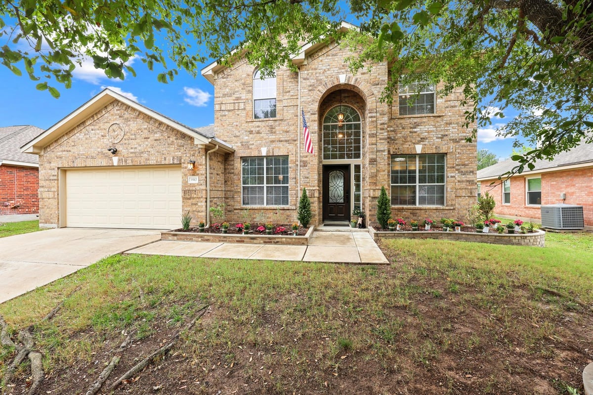 3512 Endless Shore Dr - front exterior - Luxury home in Villages Hidden Lake Ph 01, Pflugerville, TX