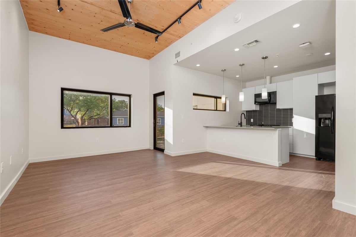 View 3515 Webberville RD Unit #310 in Womack Add Sec 01 3515 Webberville RD Unit #310 - property photo 1 - Luxury home in Womack Add Sec 01, Austin, TX