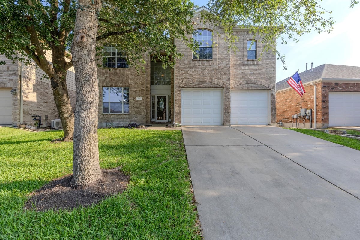 View 3517 Shiraz Loop in Sonoma South 3517 Shiraz Loop - front exterior - Luxury home in Sonoma South, Round Rock, TX