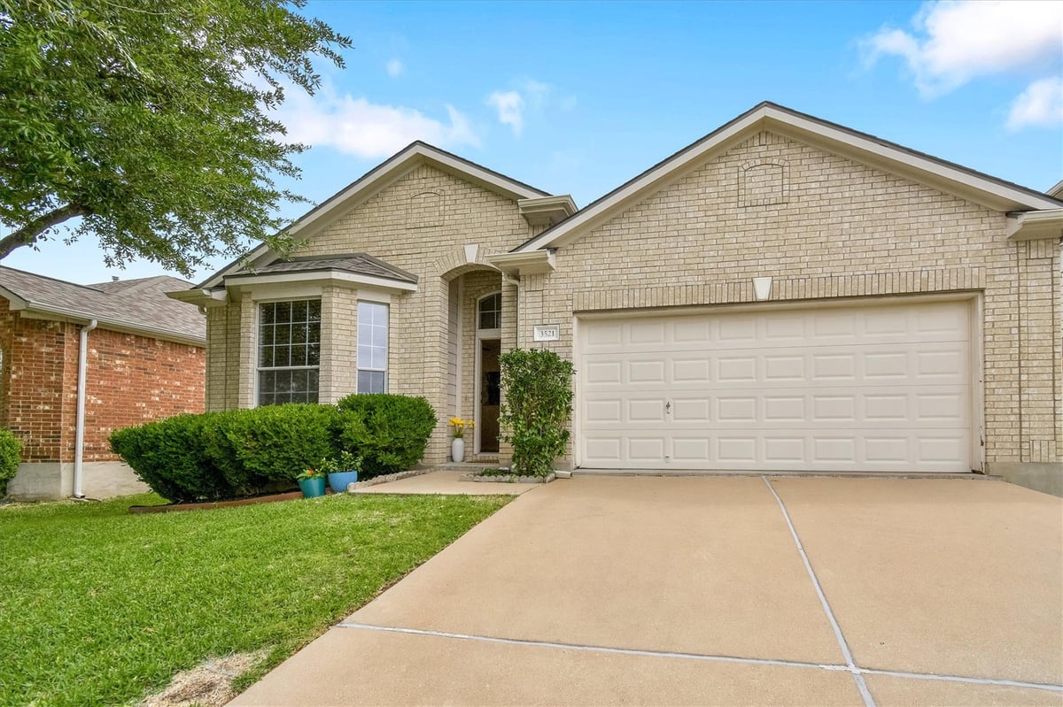 Primary bedroom at 3521 Shiraz Loop - 3 bed 2 bath home