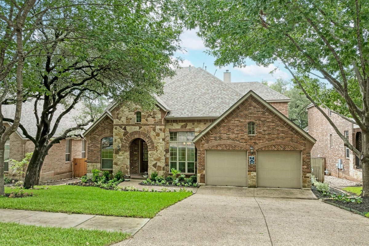 View 3527 Alexandrite WAY in Walsh Ranch Sec 03 3527 Alexandrite WAY - front exterior - Luxury home in Walsh Ranch Sec 03, Round Rock, TX