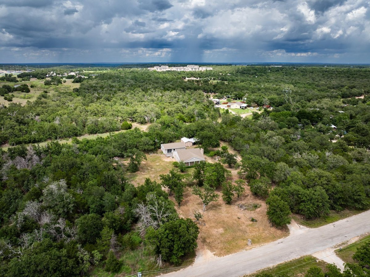 View 356 Cedar Ln in Bluebonnet Acres 356 Cedar Ln - property photo 1 - Luxury home in Bluebonnet Acres, Cedar Creek, TX